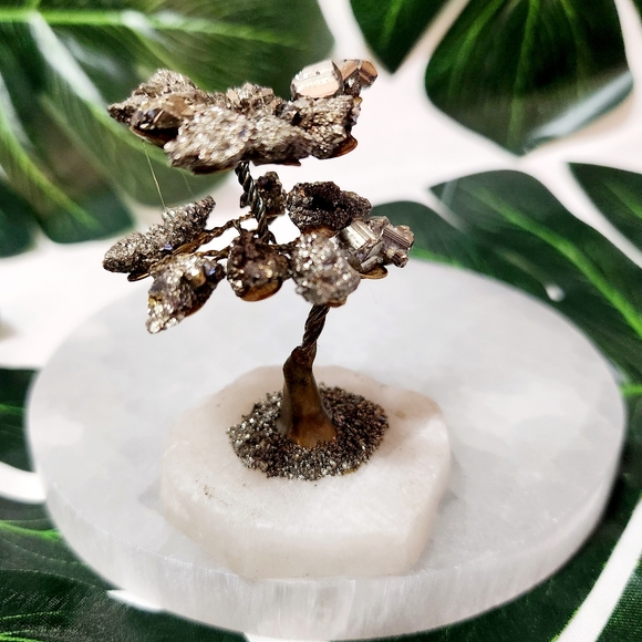 Pyrite gemstone tree Lucky Tree - Picture 5 of 7